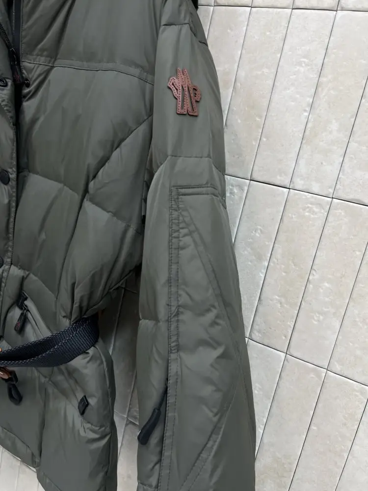 Moncler Куртка женская — Фото 5