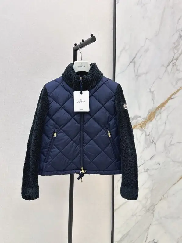 Moncler — В'язана пухова куртка в стилі печворк