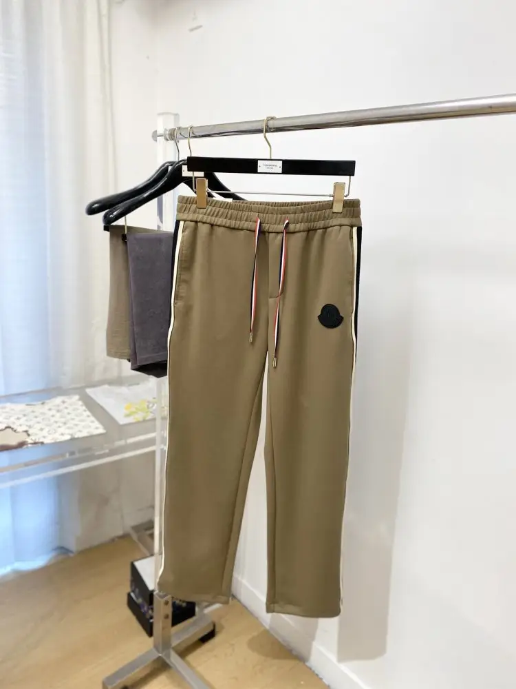 Moncler Pants sport men's — Photo 2