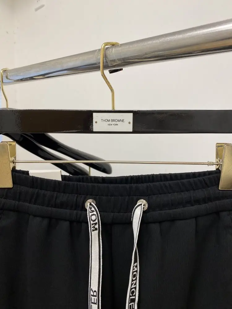 Moncler Pants sport men's — Photo 3
