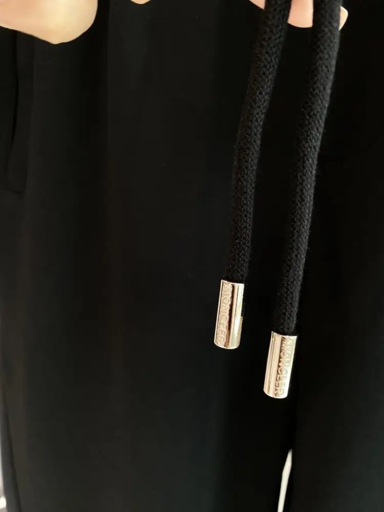 Moncler Pants sport men's — Photo 4
