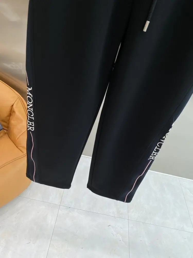 Moncler Pants sport men's — Photo 5