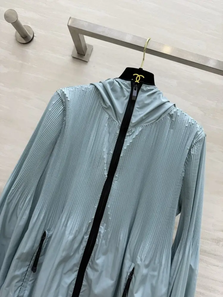 Moncler Плісирована куртка з капюшоном — Фото 2