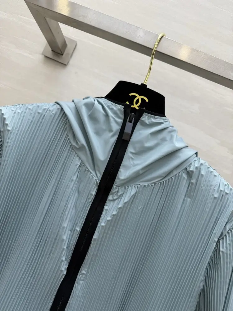 Moncler Плісирована куртка з капюшоном — Фото 3