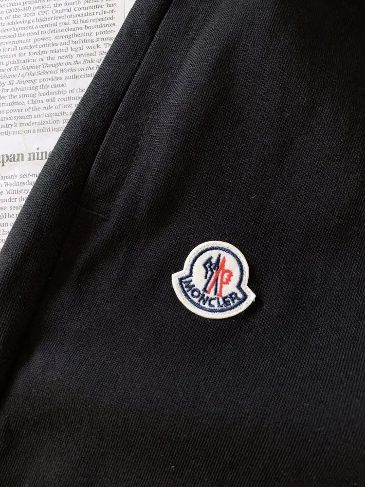 Moncler Шорты мужские — Фото 4
