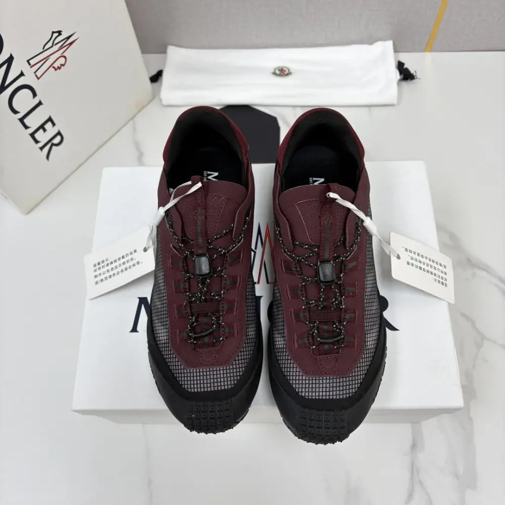 Moncler Sneakers — Photo 2