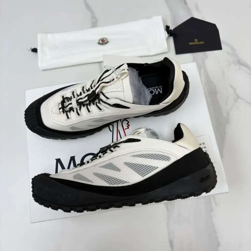Moncler Sneakers — Photo 3