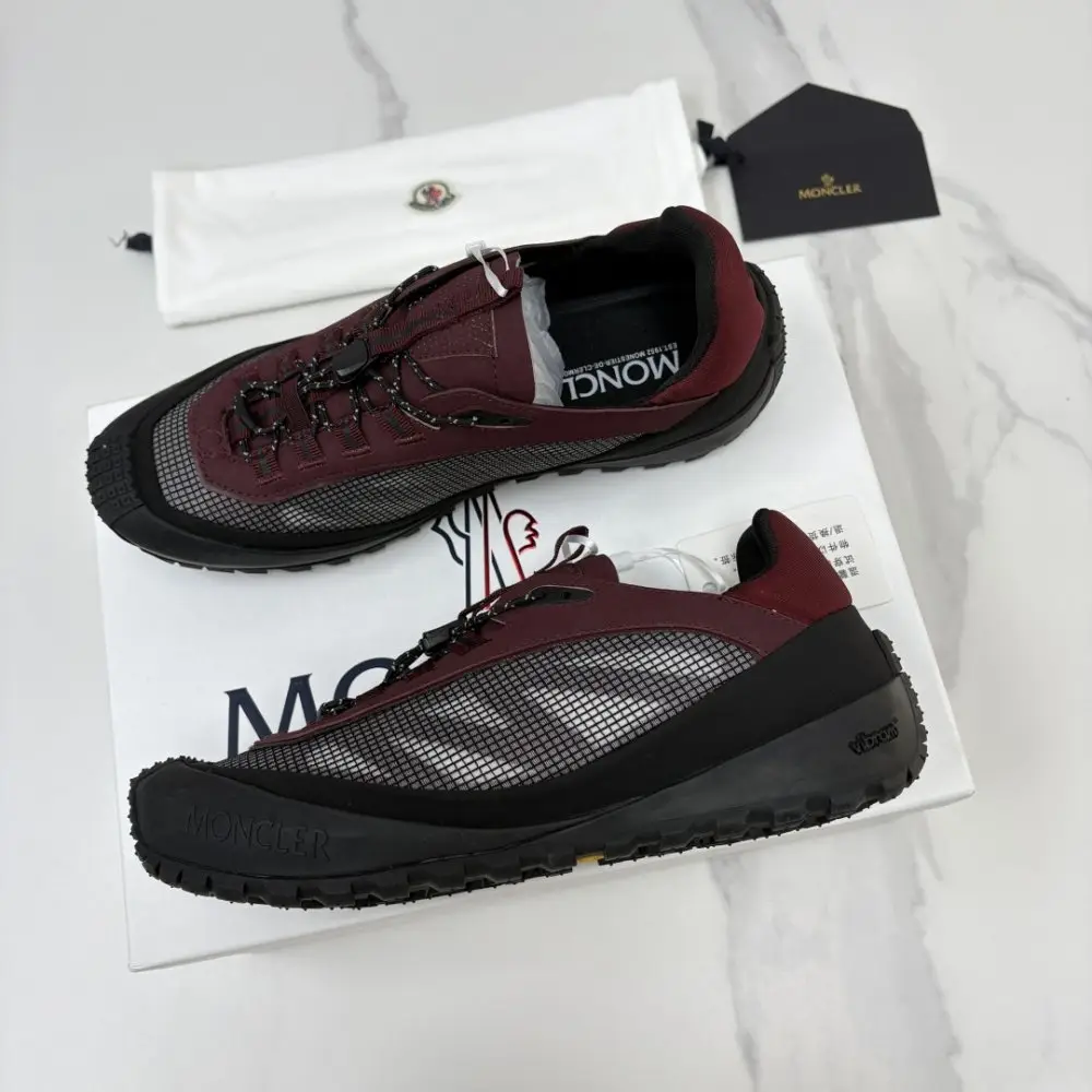 Moncler Sneakers — Photo 3