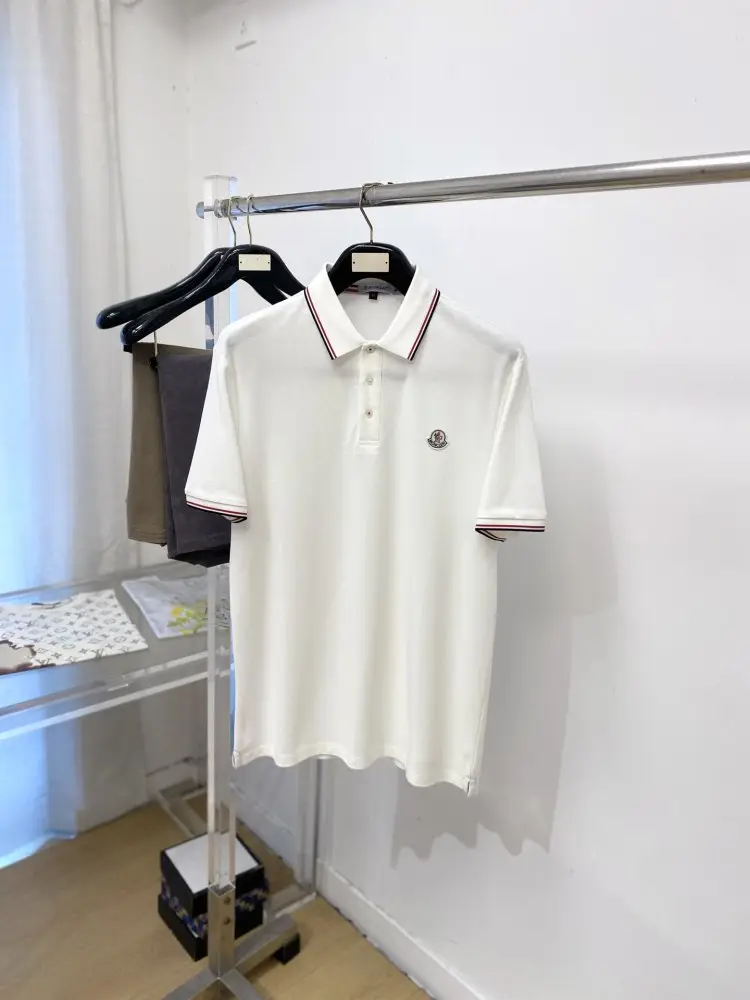 Moncler T-shirt men's — Photo 1