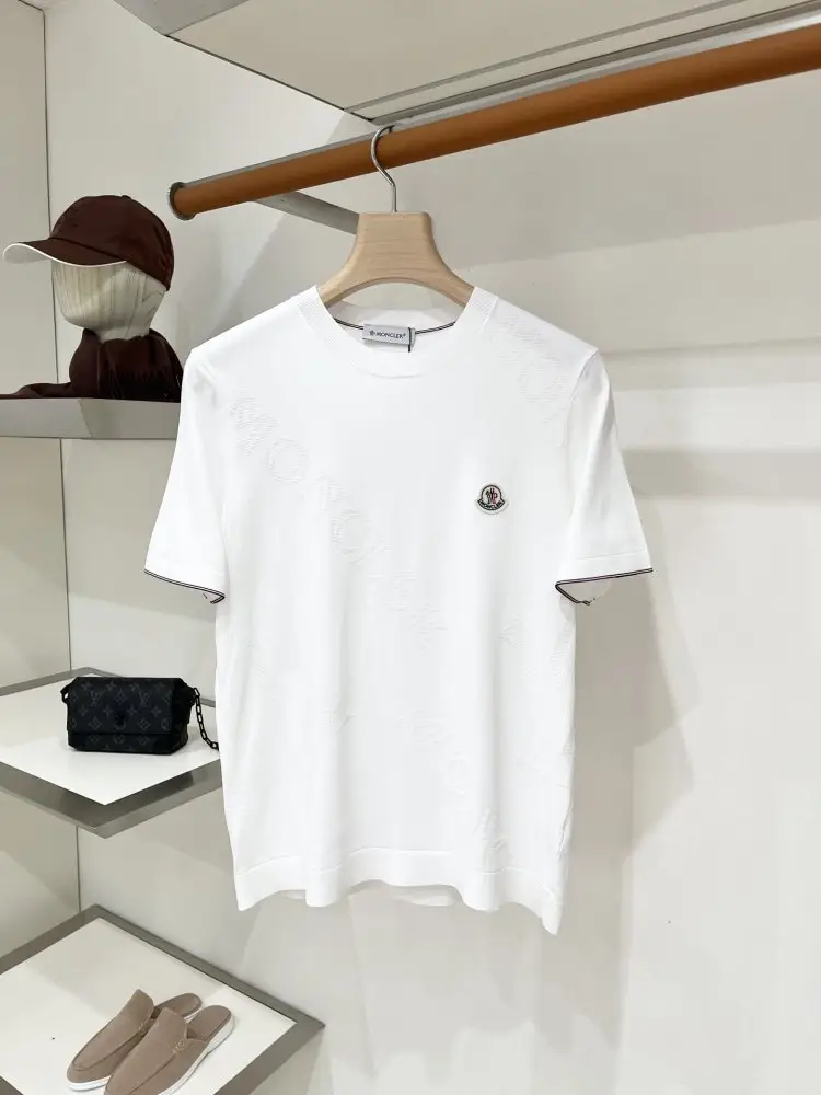 Moncler T-shirt men's — Photo 1