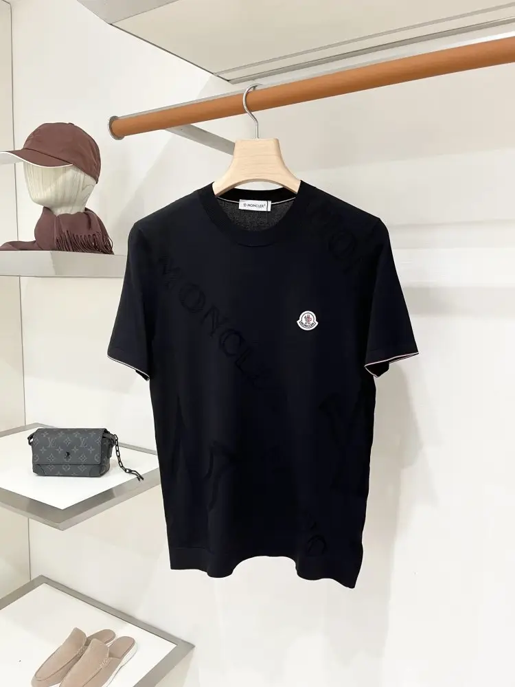 Moncler — Футболка чоловіча
