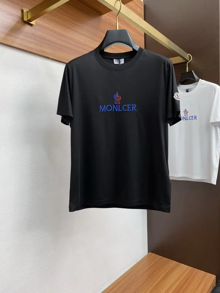 Moncler — Футболка чоловіча