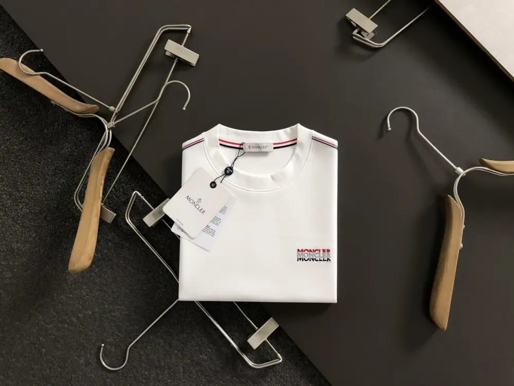 Moncler T-shirt men's — Photo 2
