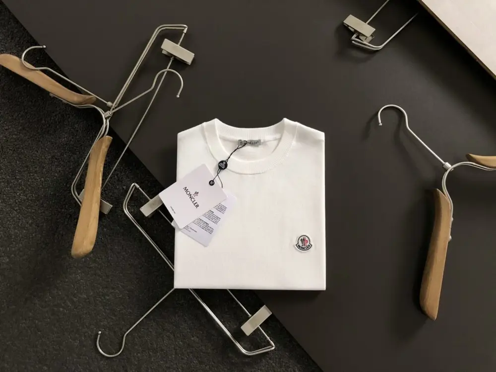 Moncler T-shirt men's — Photo 2