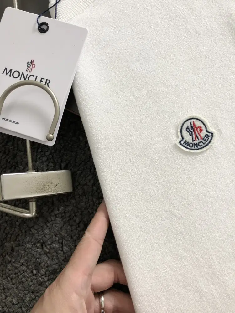 Moncler T-shirt men's — Photo 3