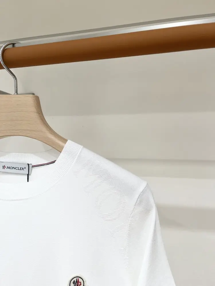 Moncler T-shirt men's — Photo 3