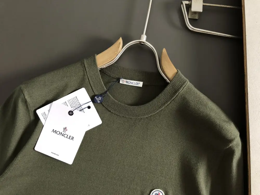 Moncler T-shirt men's — Photo 4