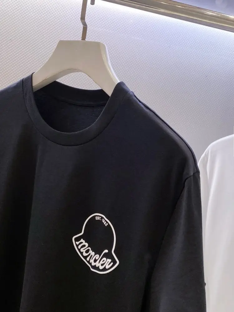 Moncler T-shirt men's — Photo 4