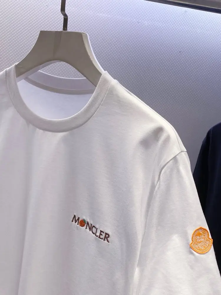 Moncler T-shirt men's — Photo 4