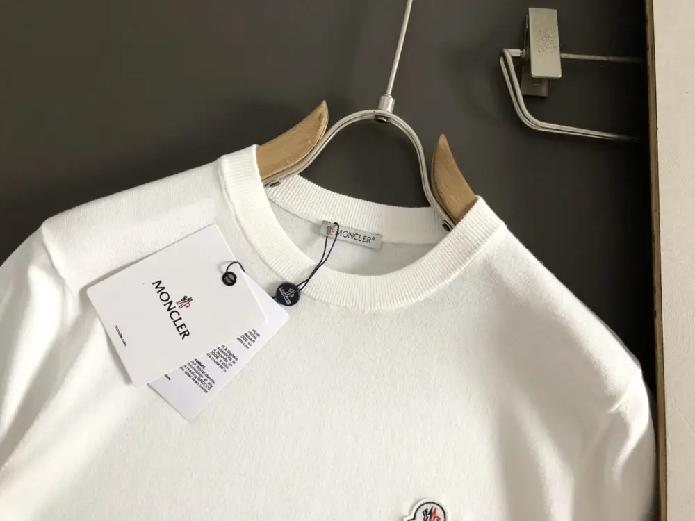 Moncler T-shirt men's — Photo 4