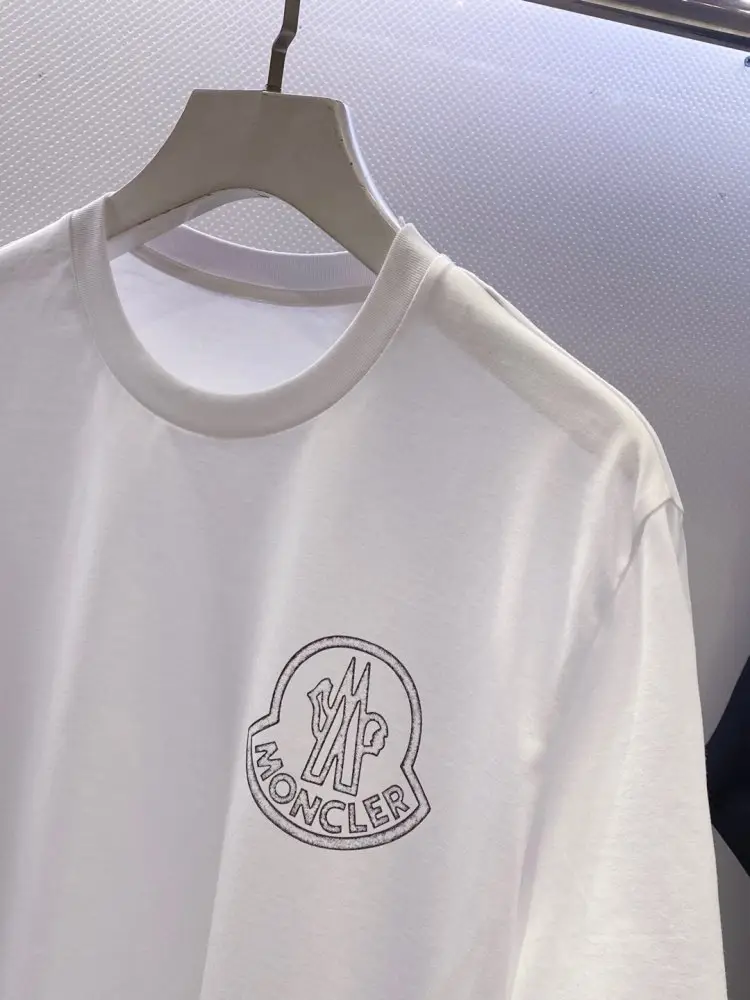 Moncler T-shirt men's — Photo 5