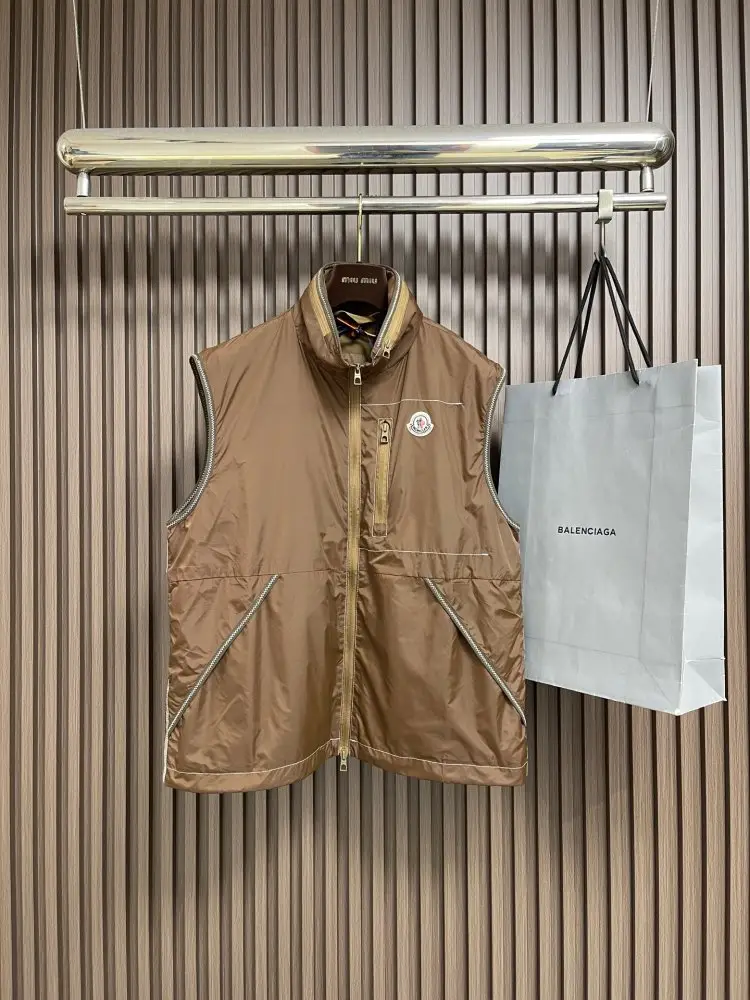 Moncler Жилетка чоловіча — Фото 1