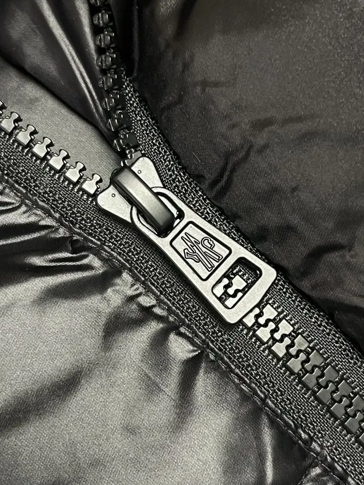 Moncler Жилетка мужская — Фото 3