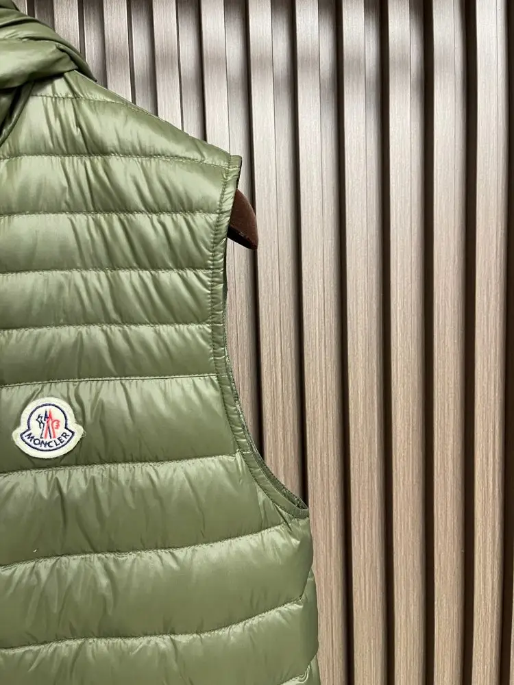 Moncler Жилетка мужская — Фото 4