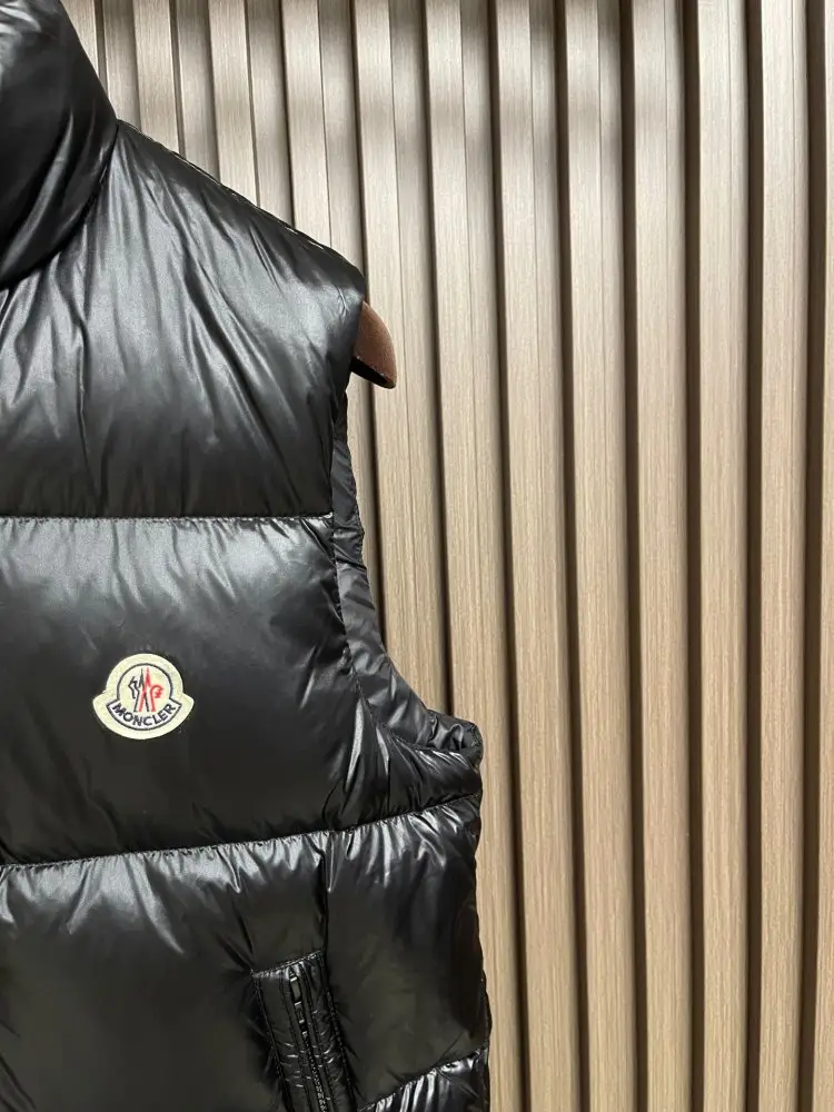 Moncler Жилетка мужская — Фото 4