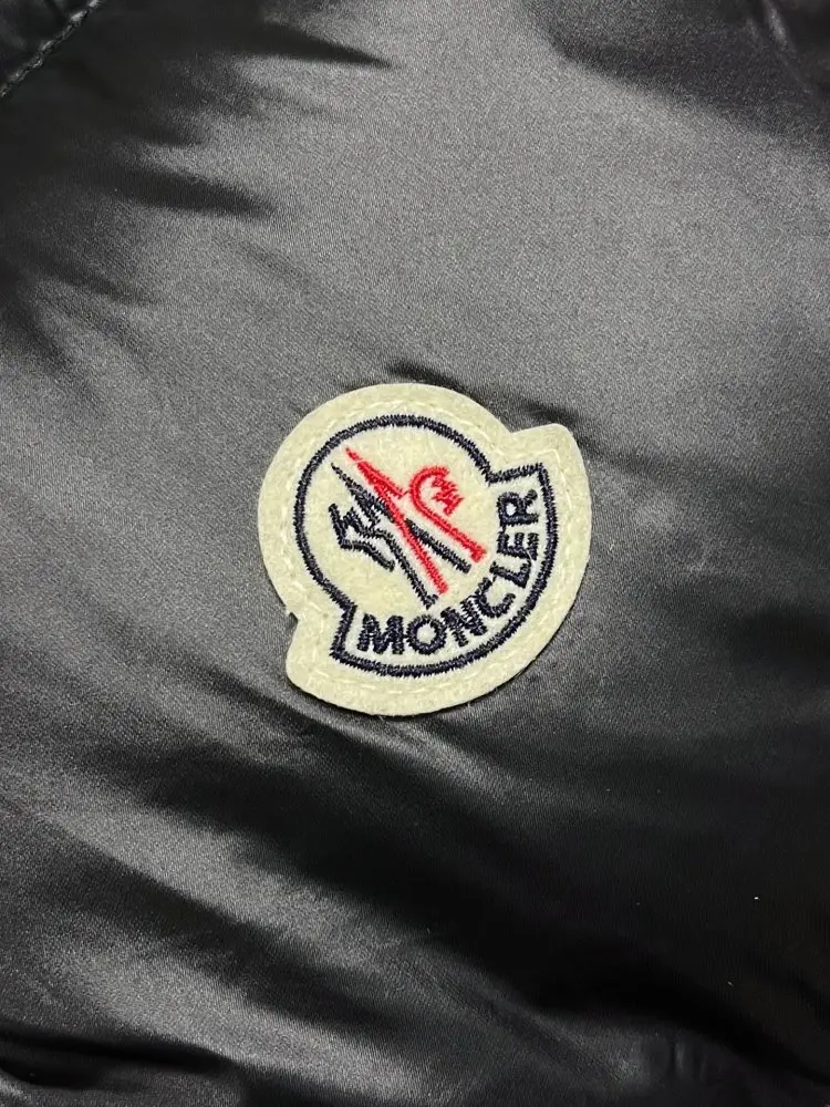 Moncler Жилетка мужская — Фото 5
