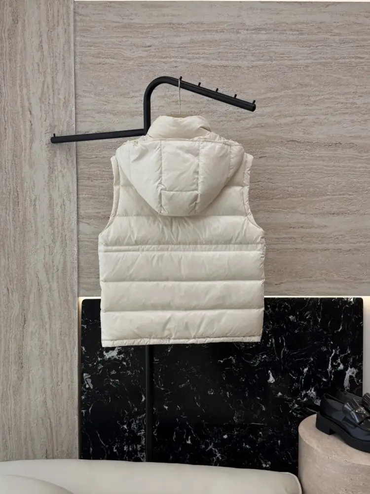 Moncler Жилетка на пуху жіноча — Фото 2