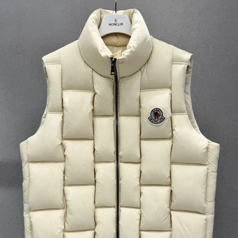 Moncler Жилетка на пуху жіноча — Фото 3