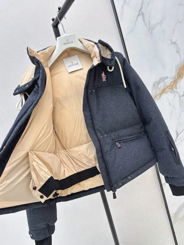 Moncler Жилетка на пуху жіноча — Фото 3