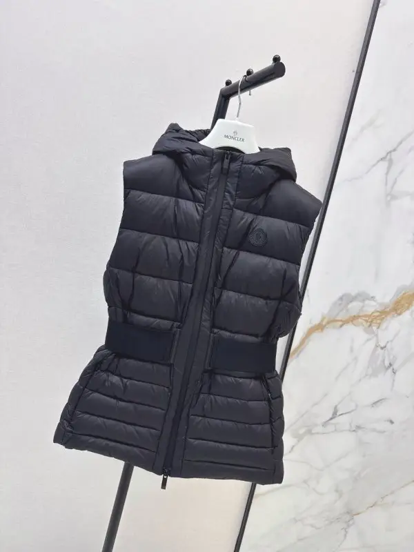 Moncler Vest on feathers women's — Photo 3