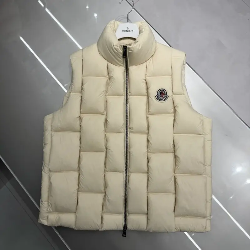Moncler Жилетка на пуху жіноча — Фото 4