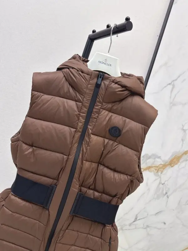 Moncler Жилетка на пуху жіноча — Фото 4