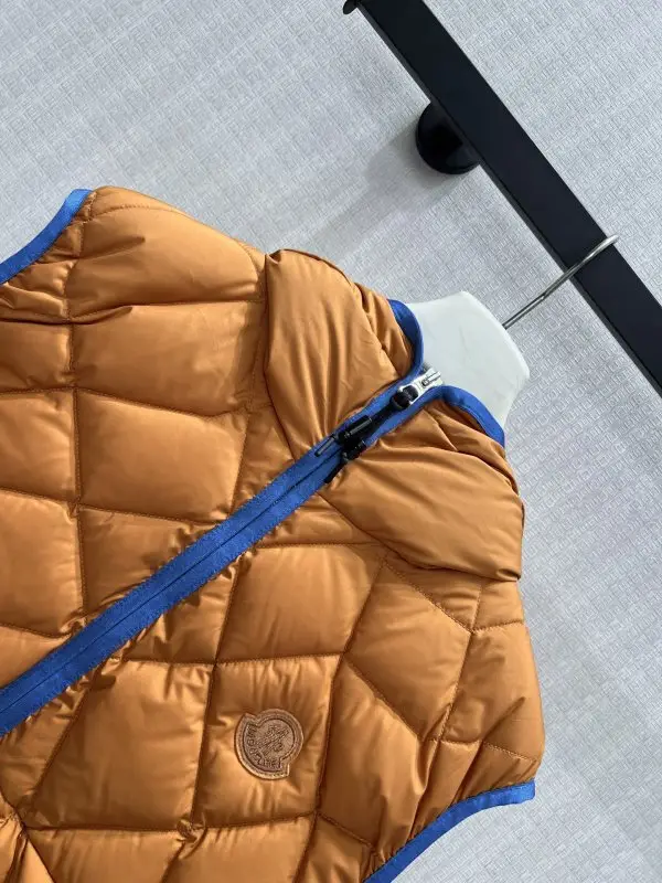 Moncler Vest on feathers women's — Photo 4
