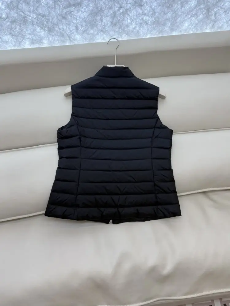 Moncler Жилетка на пуху жіноча — Фото 5