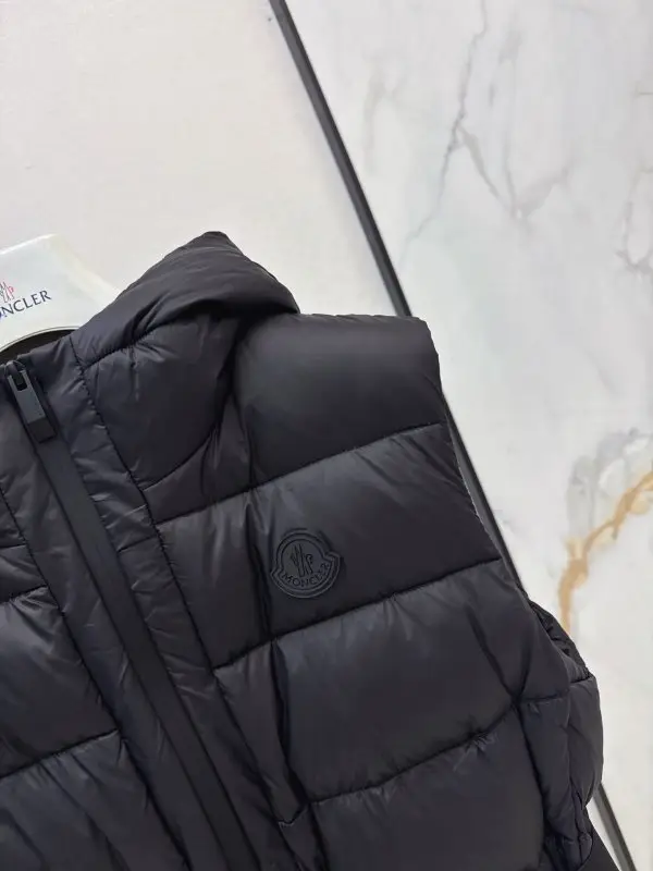 Moncler Vest on feathers women's — Photo 5