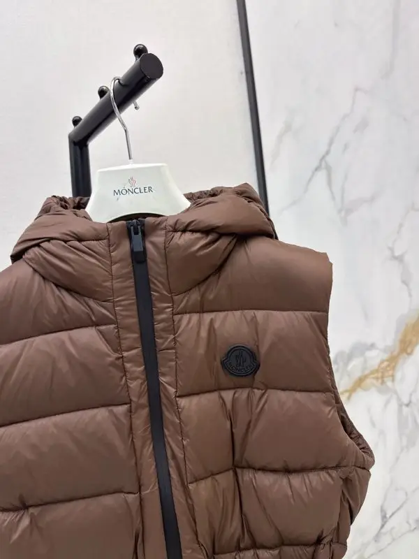 Moncler Жилетка на пуху жіноча — Фото 5