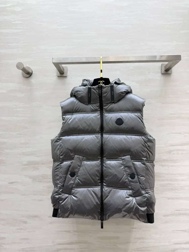 Moncler — Жилетка жіноча