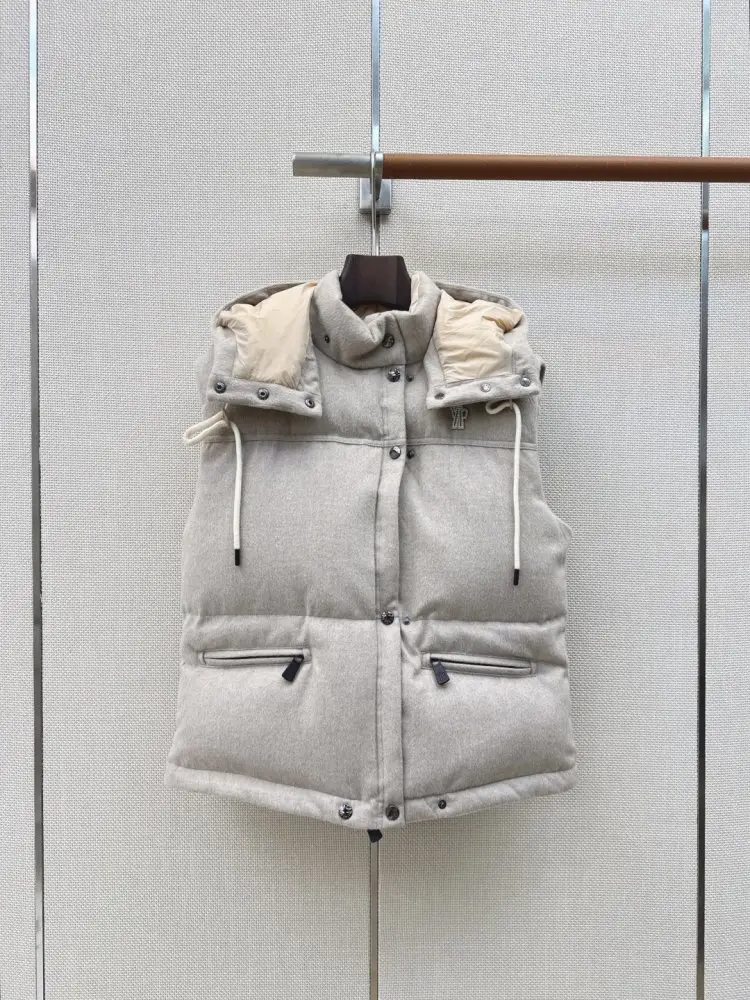 Moncler — Жилетка женская