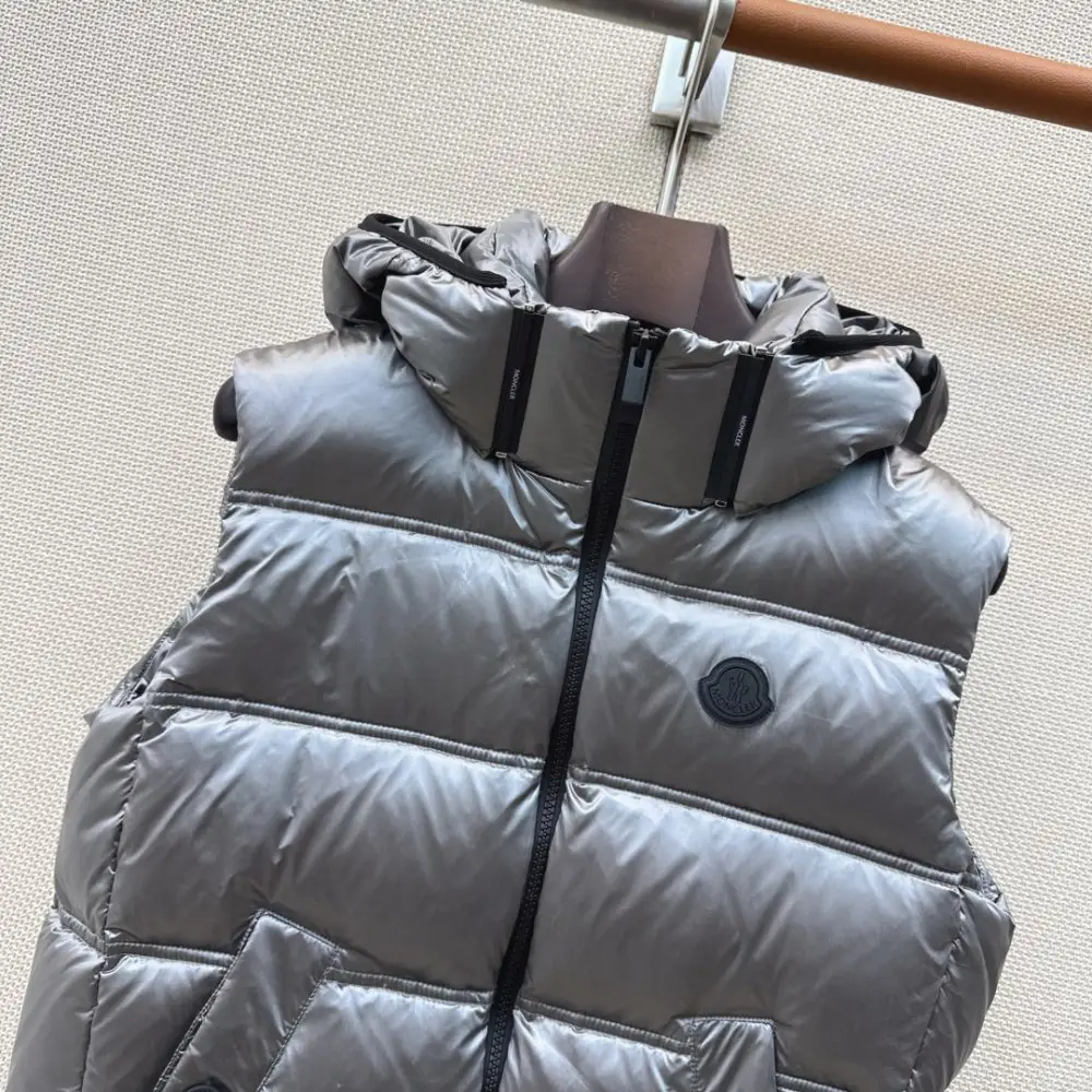 Moncler Жилетка женская — Фото 3