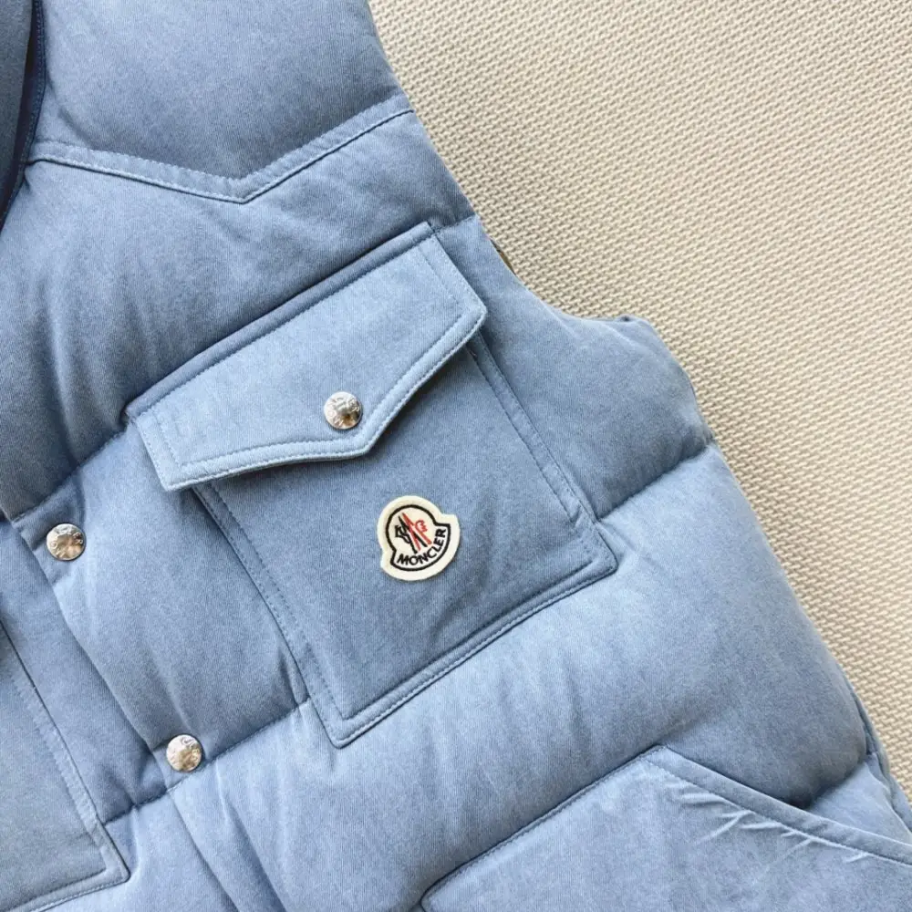 Moncler Vest women's — Photo 3