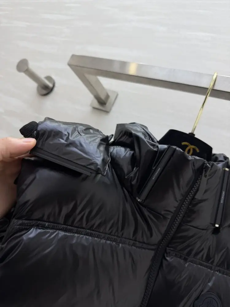 Moncler Жилетка женская — Фото 3