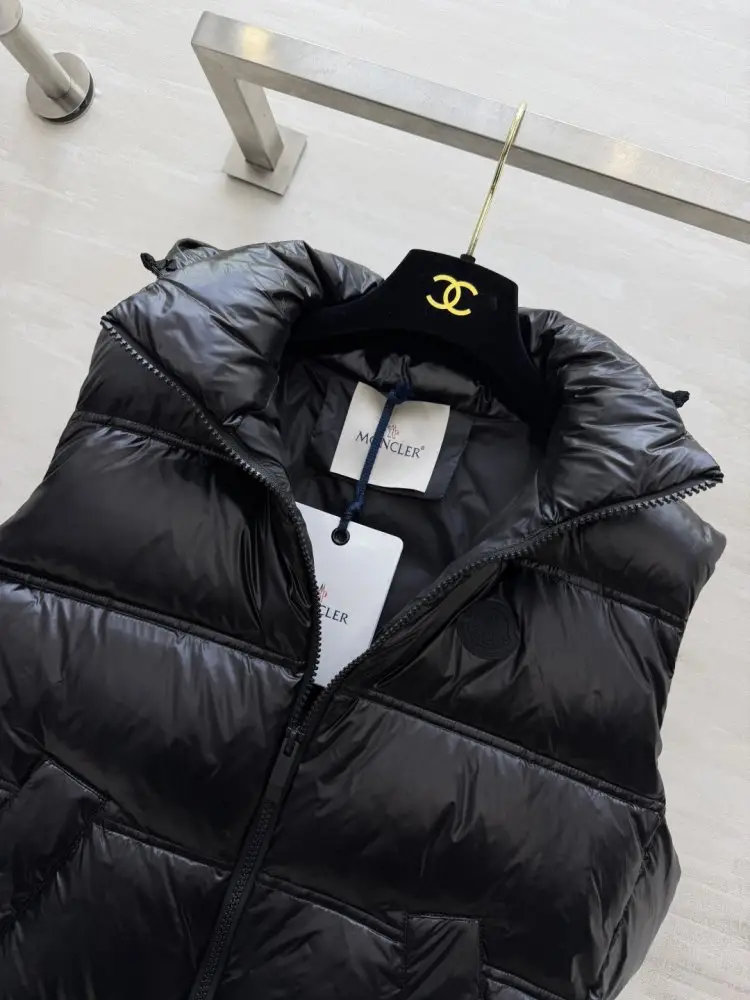 Moncler Жилетка женская — Фото 4