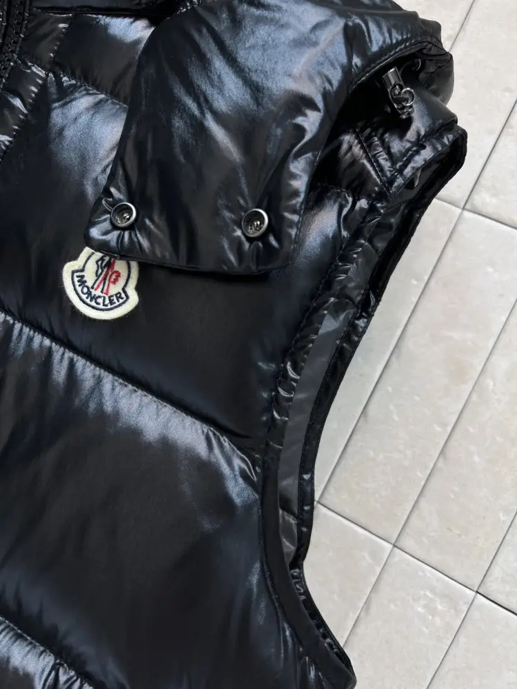 Moncler Жилетка женская — Фото 4