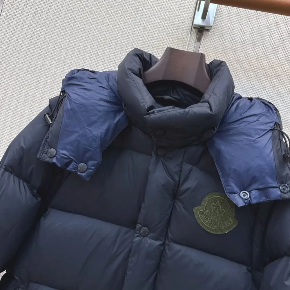 Moncler Жилетка женская — Фото 4