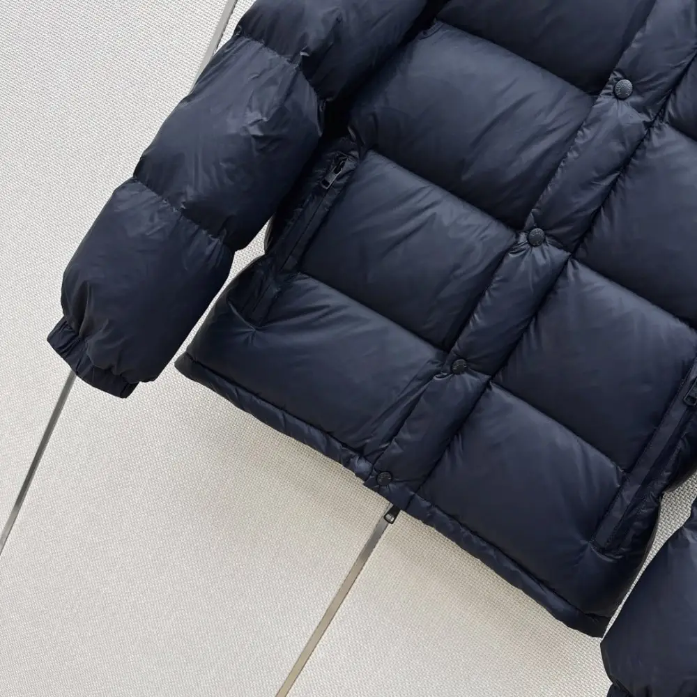 Moncler Жилетка женская — Фото 5