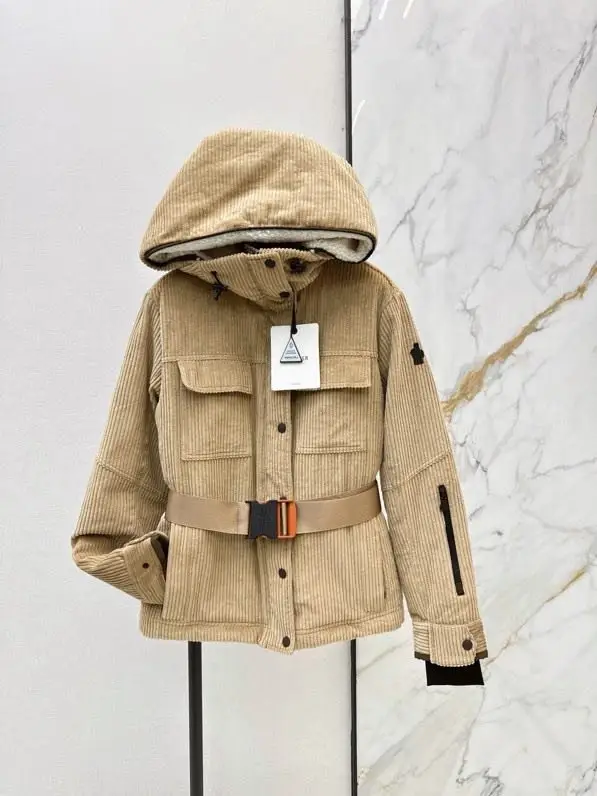 Moncler — Зимняя пуховая вульветовая куртка с капюшоном